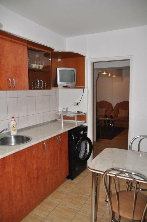 Mario Apartments Resita Eksteriør bilde